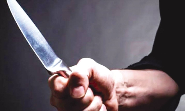 Amenaza a personas con cuchillo