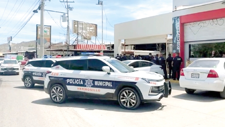 EN EL TIANGUIS DEL PALO VERDE  Crimen pasional deja tres muertos