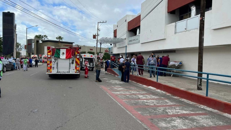 POR CONATO DE INCENDIO  Evacua a pacientes del hospital Chávez