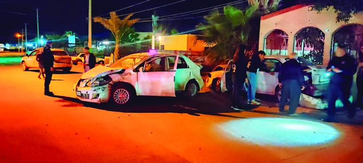 Colisionan en la colonia Sahuaripa