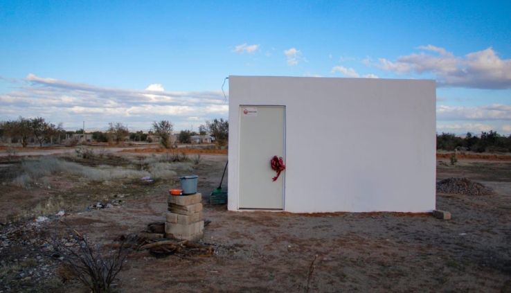 Gobierno de Sonora Entrega diez cuartos-dormitorios en Pesqueira
