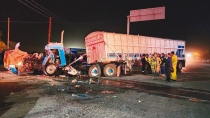 Impacta tren a tráiler