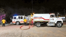 Controlan Bomberos incendio forestal