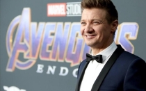 Familia de Jeremy Renner manda su agradecimiento por el apoyo al actor