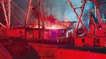 Se incendia barco