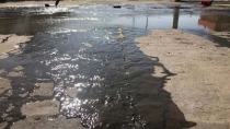 Derrame de aguas negras indigna a guaymenses y genera protestas