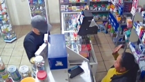 LA NOCHE DEL SÁBADO  Asaltan farmacia del Centro