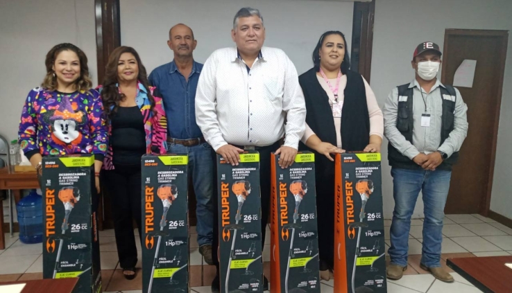Con este equipo los trabajadores de Servicios. 