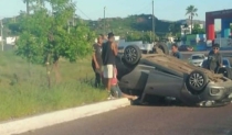 Resulta lesionada tras volcamiento
