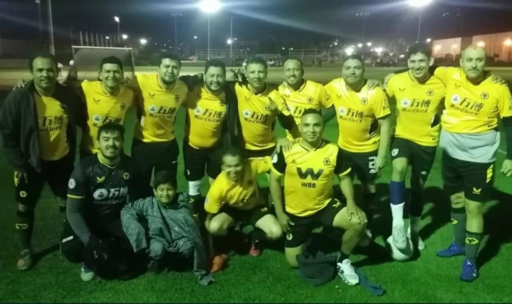 Remonta Vandan a Pumas en la Veteranos