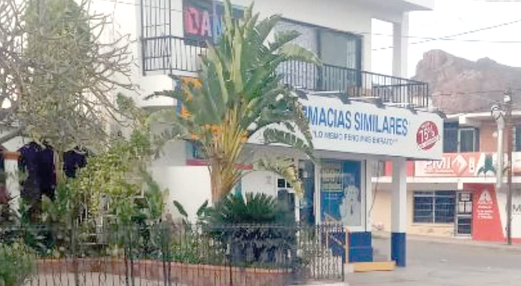 DE FARMACIA  Se llevan medicamento tras asalto