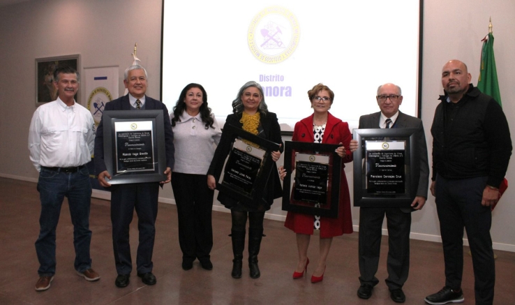 La Aimmgm Reconoce trayectoria de Geólogos