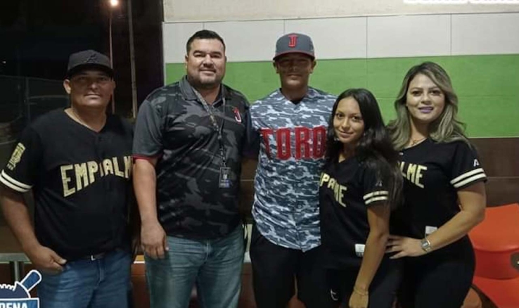 Firman Toros de Tijuana a Venado de Maytorena