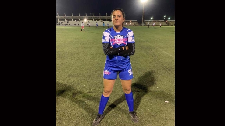 Joven promesa del futbol femenil