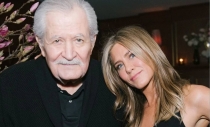 Muere papá de Jennifer Aniston; la actriz le dedica emotivo mensaje