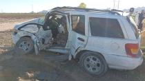 EN LA CARRETERA A BAHÍA DE KINO  Deja choque siete heridos