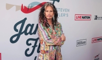 Steven Tyler es acusado de agresión sexual a una menor