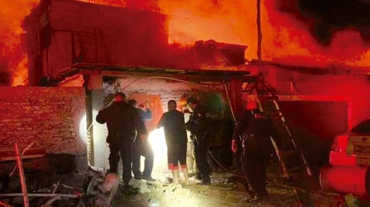 EN SAN LUIS RÍO COLORADO  Muere familia en incendio