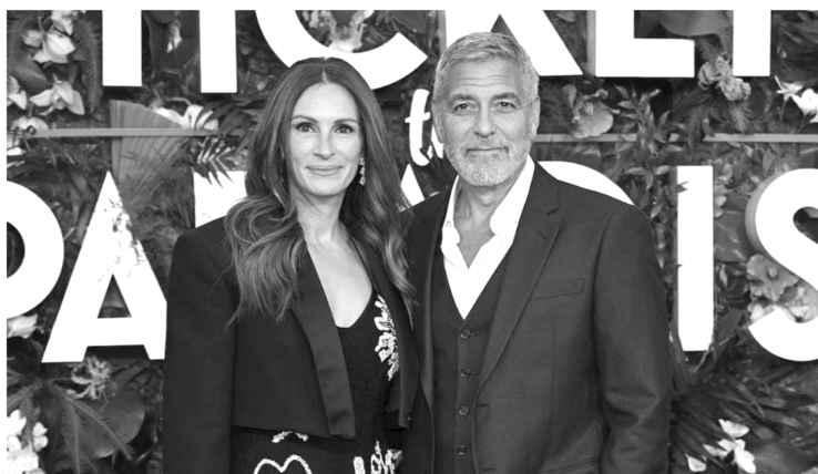 EN TICKET TO PARADISE  Corre peligro de muerte Julia Roberts