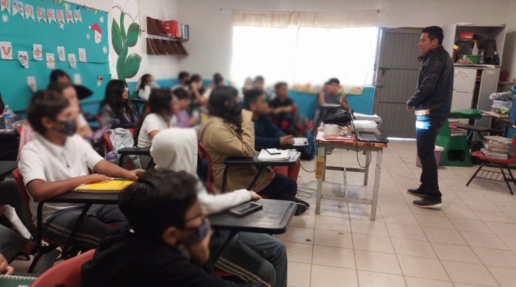 Autoridades de Seguridad Pública estatal Orientan a alumnos sobre prevención de delitos