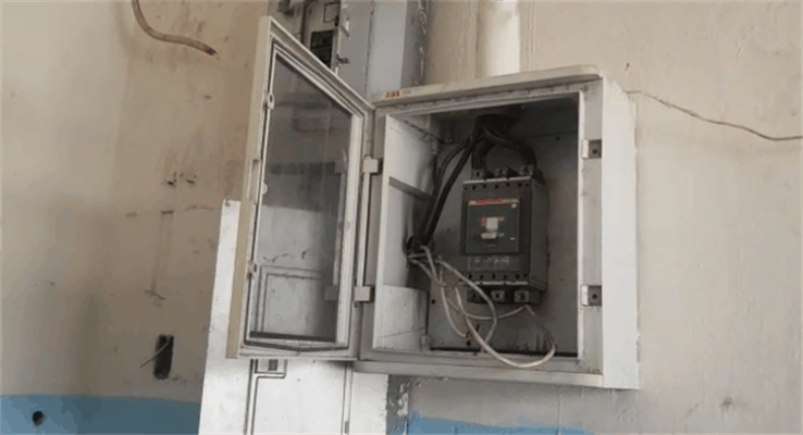 Roban cableado en escuela primaria Alfonso Iberri