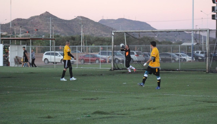 Pumas en la cima de la Liga Máster