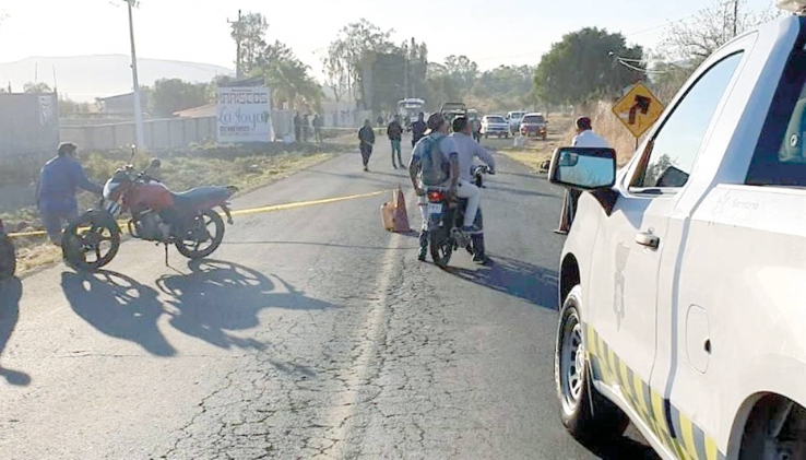 Contra la guarnición se impactó vehículo