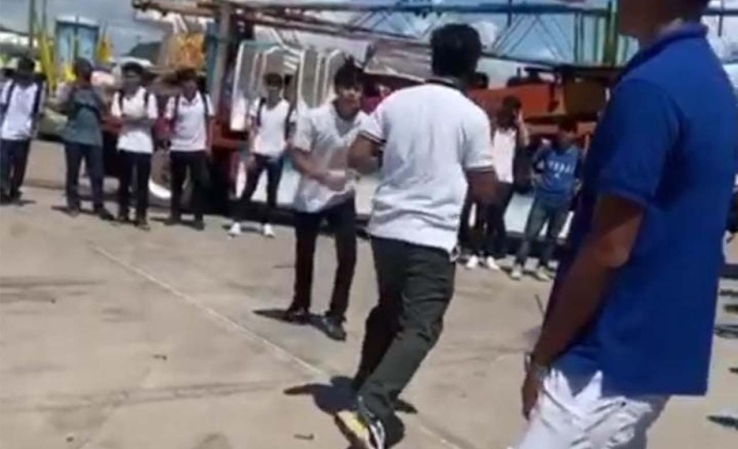 Riñen estudiantes de Conalep