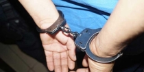 Detienen agresivo sujeto señalado de cometer robo