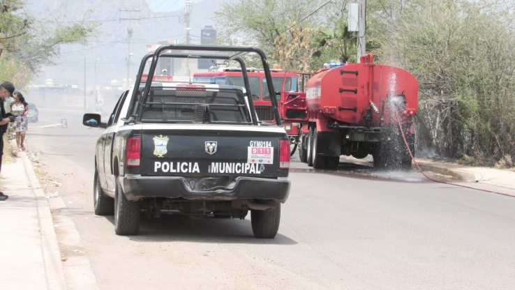 Se incendia predio frente a los multifamiliares de la calle 10