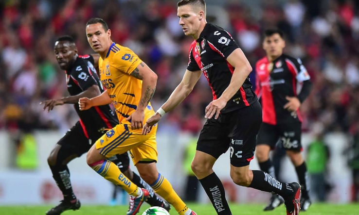 Atlas golea a Tigres y pone un pie en la final