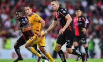 Atlas golea a Tigres y pone un pie en la final