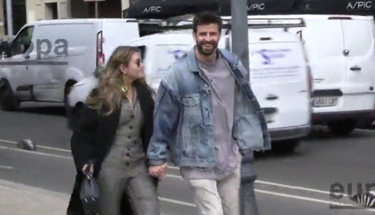 Piqué y Clara Chía pasean por Barcelona tomados de la mano; responden a rumores