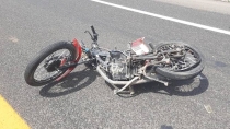Se lesiona motociclista