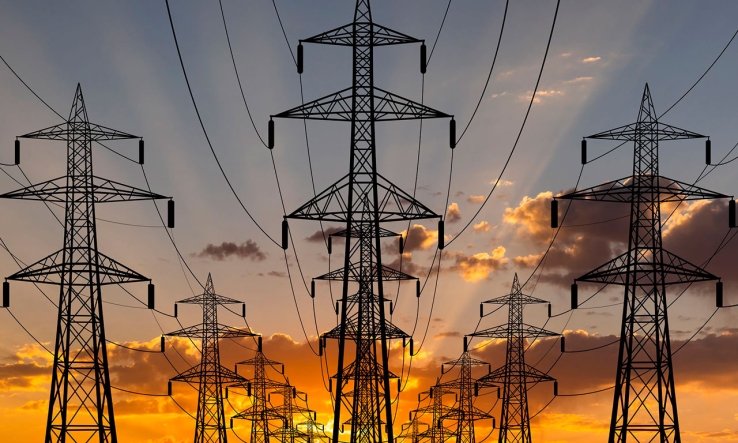Juez otorga primer amparo contra ley eléctrica