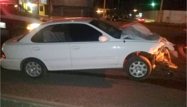 HAY DOS LESIONADOS  Colisionan en carretera Internacional